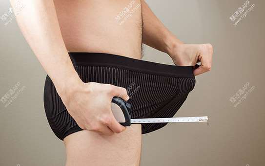 　阴茎增粗手术有风险吗？
　　阴茎增粗术真的没有风险吗？韩国试探他男科医院阴茎增粗术是一项非常成熟的手术。手术通过将皮下的阴茎组织释放出来，达到延长的目的，使阴茎长度增加3-5CM左右，由于手术本身不涉及重要的器官和神经，无需添加任何材料。